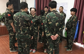 成功與放棄，也許只隔著一句贊美的距離！